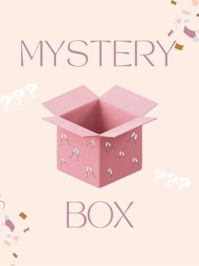 $60 WOMEN’S MYSTERY CLOTHING BOX! Size Small/4-6. Pleas see listing for details!